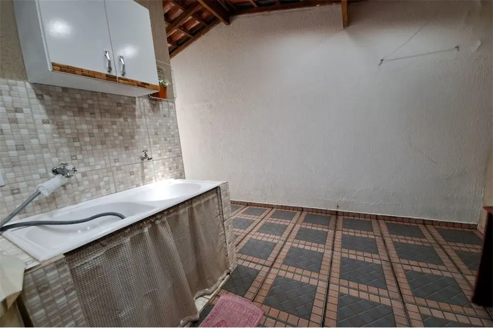 Foto 3 de Casa de Condomínio com 2 quartos à venda, 67m2 em Loteamento Vila Olímpia, Taubate - SP