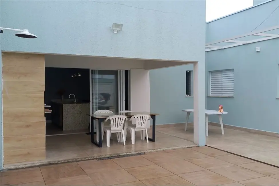 Foto 4 de Casa de Condomínio com 2 quartos à venda, 68m2 em Loteamento Residencial e Comercial Araguaia, Pindamonhangaba - SP
