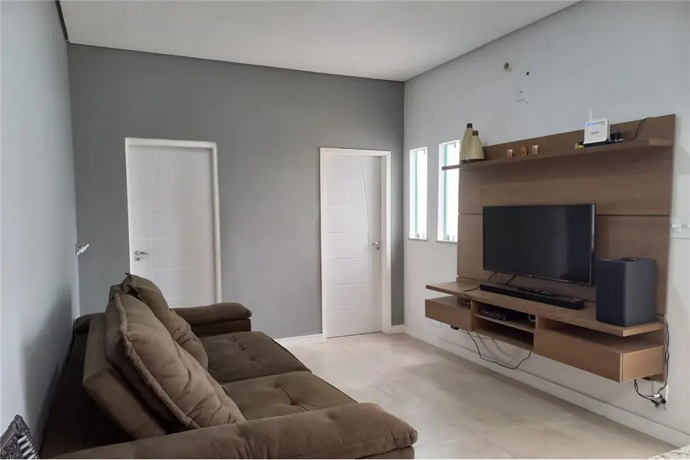 Foto 3 de Casa de Condomínio com 2 quartos à venda, 68m2 em Loteamento Residencial e Comercial Araguaia, Pindamonhangaba - SP