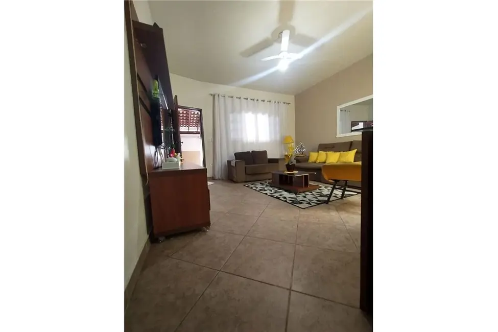 Foto 3 de Casa com 3 quartos à venda, 125m2 em Tremembe - SP
