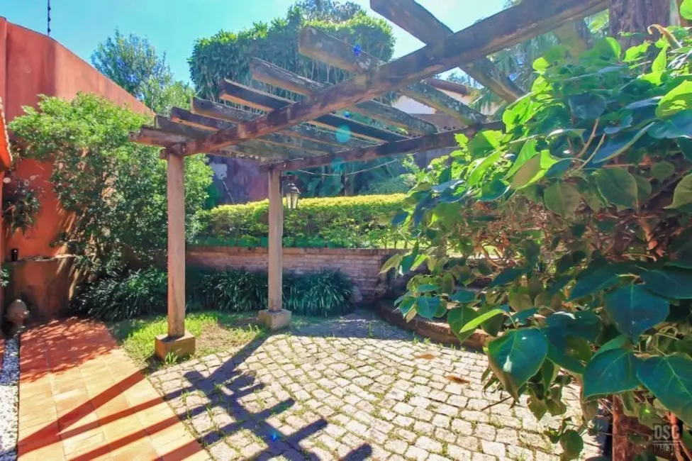 Casa com 4 quartos à venda, 335m2 em Aberta dos Morros, Porto Alegre - RS - imagem 7 Foto 7 de Casa com 4 quartos à venda, 335m2 em Aberta dos Morros, Porto Alegre - RS