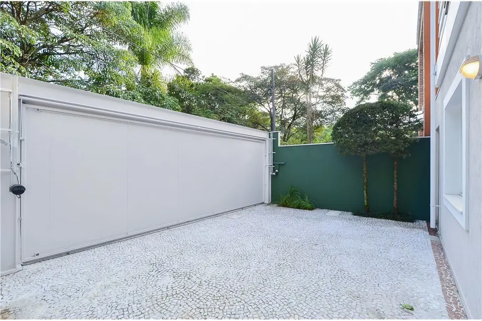 Casa com 4 quartos à venda, 340m2 em Alto da Boa Vista, São Paulo - SP - imagem 1 Foto 1 de Casa com 4 quartos à venda, 340m2 em Alto da Boa Vista, São Paulo - SP