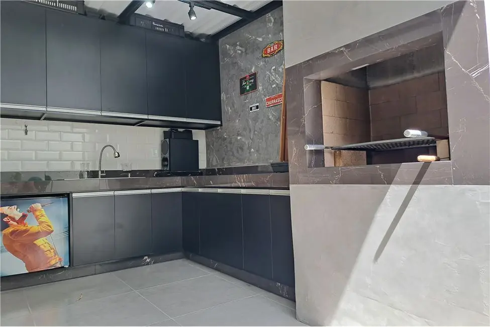 Foto 2 de Casa com 2 quartos à venda, 66m2 em Taubate - SP