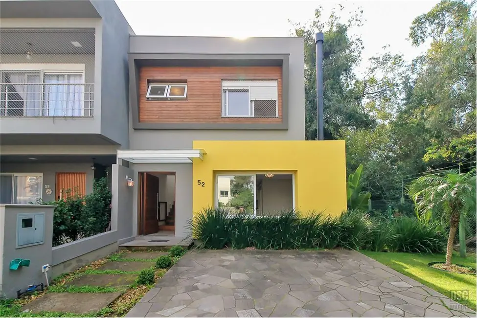 Foto 2 de Casa de Condomínio com 3 quartos à venda, 165m2 em Hípica, Porto Alegre - RS