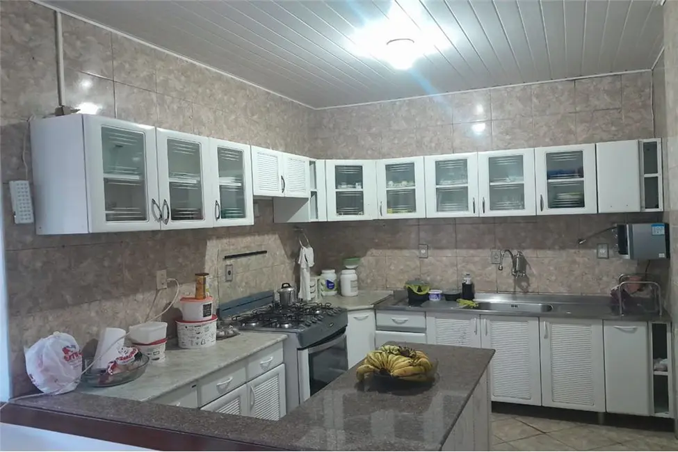 Foto 2 de Casa com 6 quartos à venda, 208m2 em Tremembe - SP