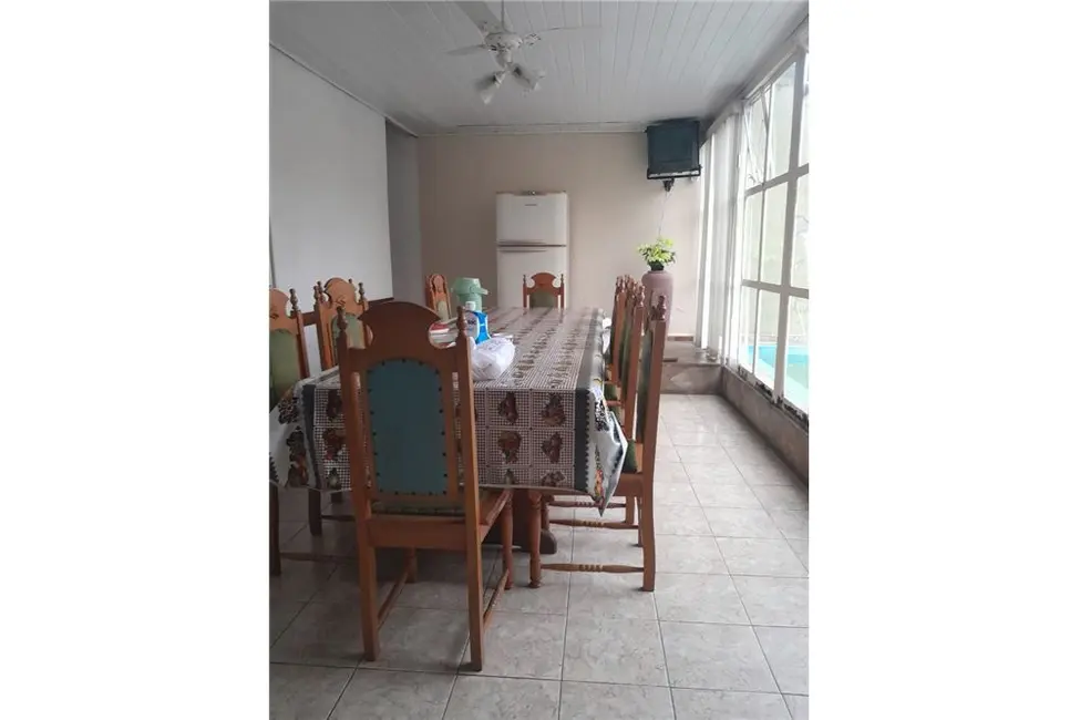 Casa com 6 quartos à venda, 208m2 em Tremembe - SP - imagem 8 Foto 8 de Casa com 6 quartos à venda, 208m2 em Tremembe - SP