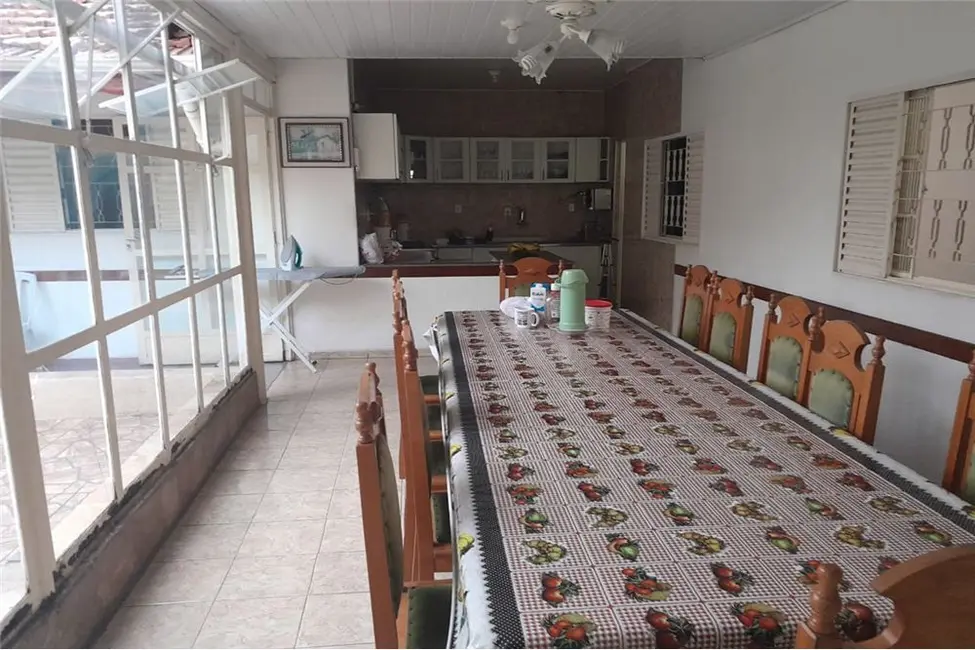 Foto 1 de Casa com 6 quartos à venda, 208m2 em Tremembe - SP