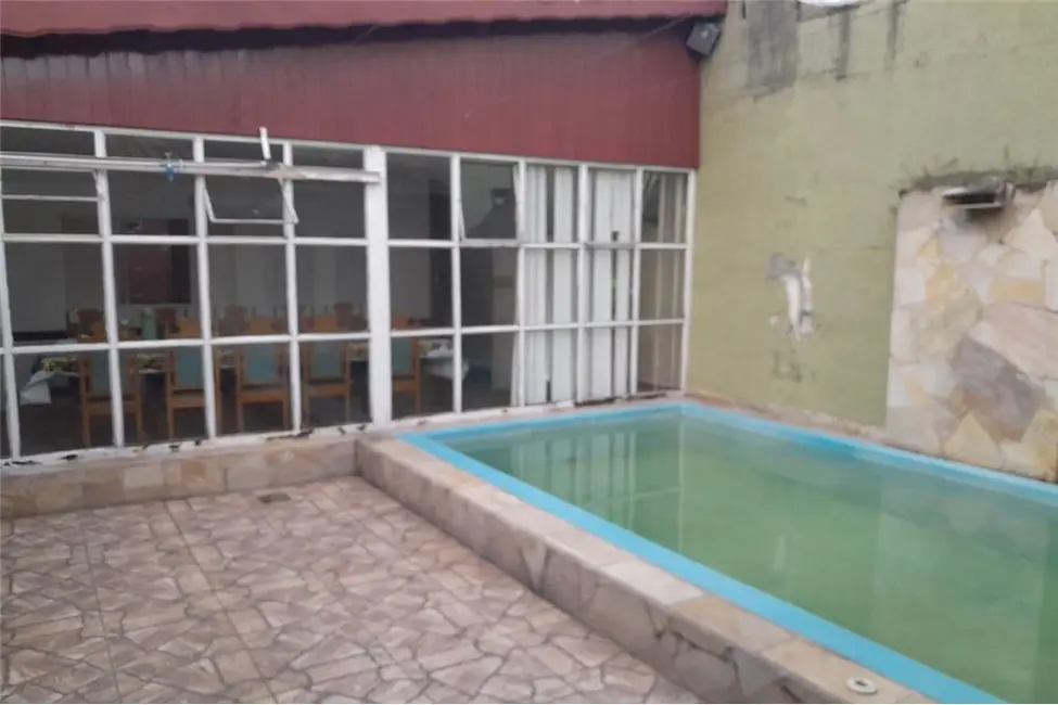 Foto 3 de Casa com 6 quartos à venda, 208m2 em Tremembe - SP