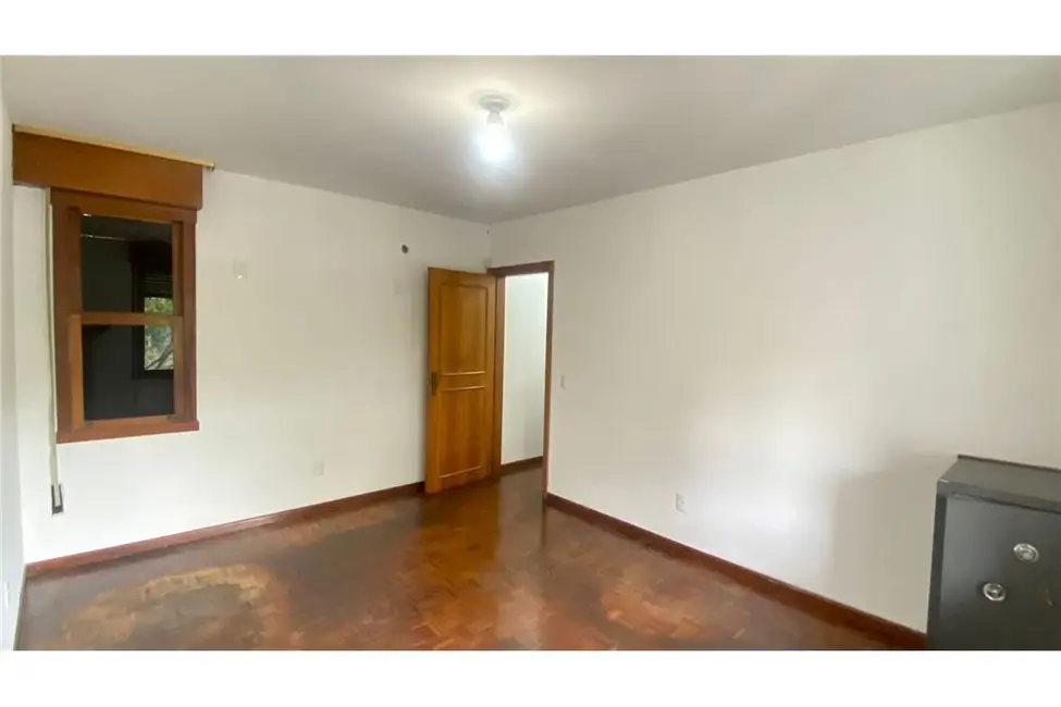 Casa com 5 quartos à venda, 650m2 em São João, Porto Alegre - RS - imagem 7 Foto 7 de Casa com 5 quartos à venda, 650m2 em São João, Porto Alegre - RS