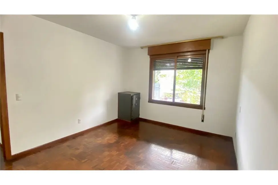 Casa com 5 quartos à venda, 650m2 em São João, Porto Alegre - RS - imagem 6 Foto 6 de Casa com 5 quartos à venda, 650m2 em São João, Porto Alegre - RS