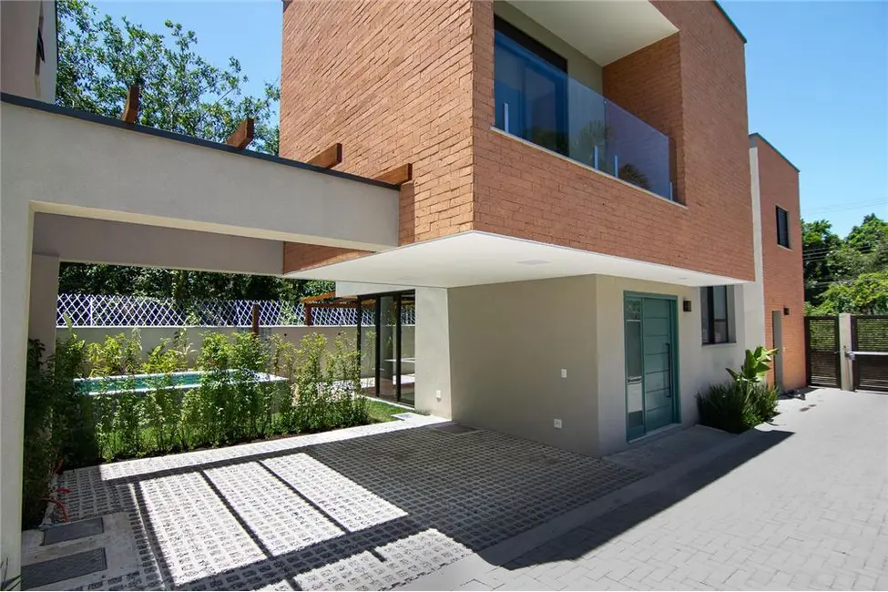 Foto 2 de Casa com 3 quartos à venda, 132m2 em Sao Sebastiao - SP