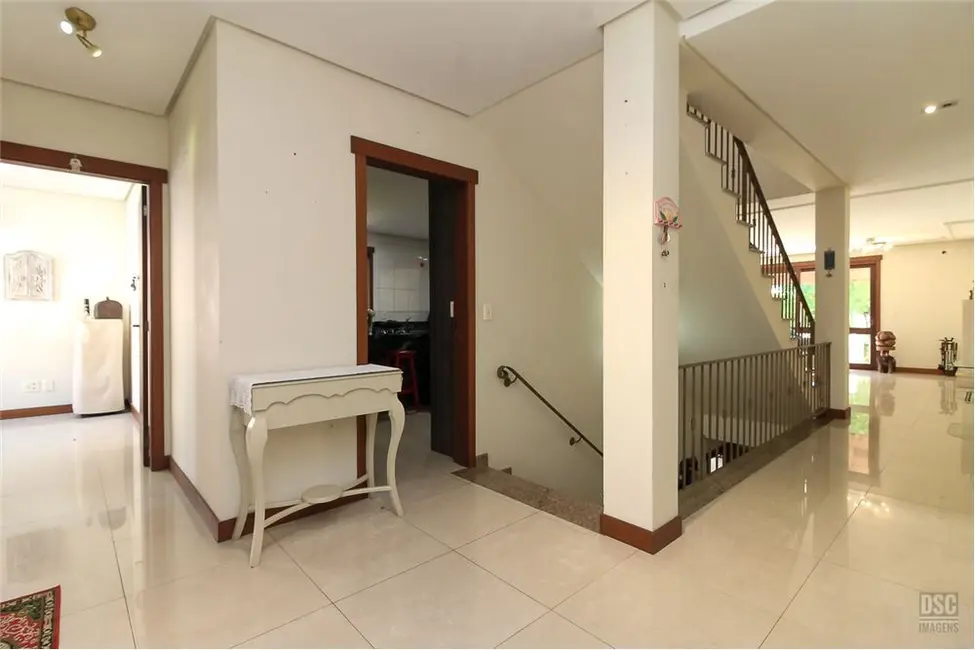 Foto 3 de Casa de Condomínio com 4 quartos à venda, 506m2 em Vila Assunção, Porto Alegre - RS