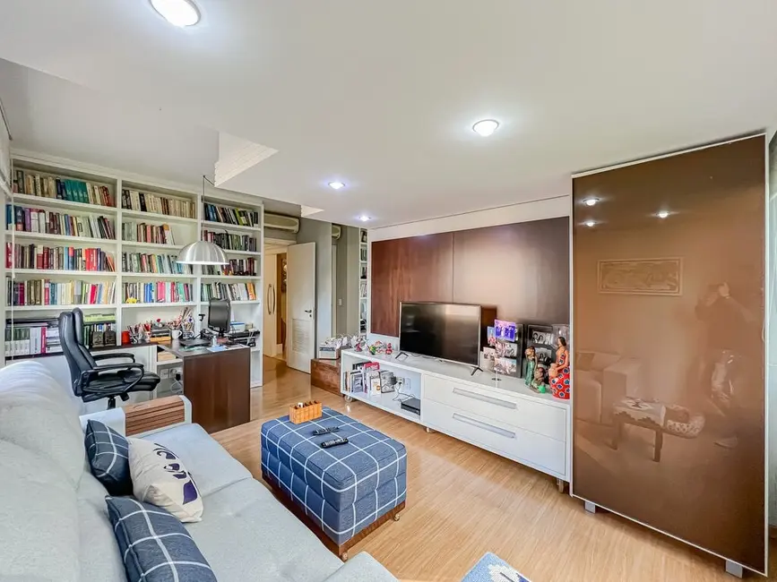 Foto 9 de Apartamento com 4 quartos à venda, 184m2 em Petrópolis, Porto Alegre - RS