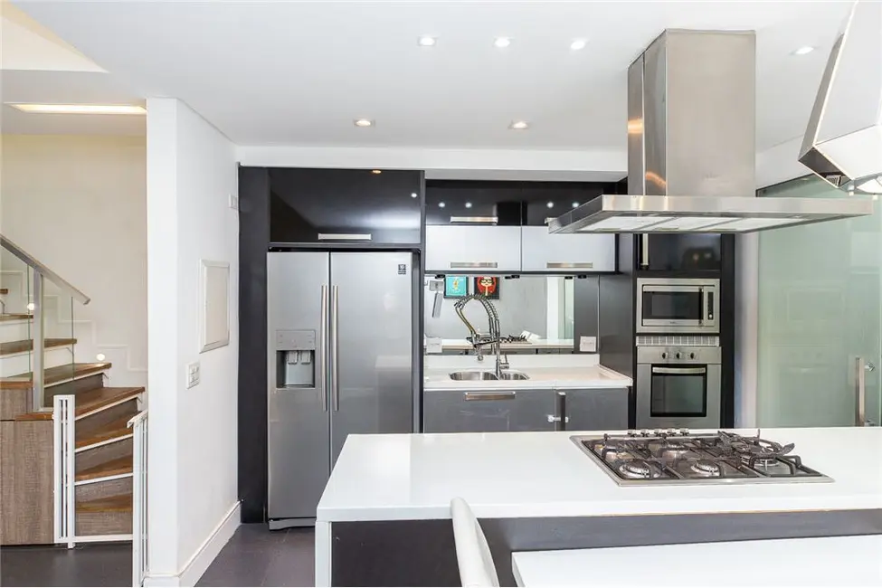 Foto 9 de Casa de Condomínio com 2 quartos à venda, 166m2 em Vila Sofia, São Paulo - SP