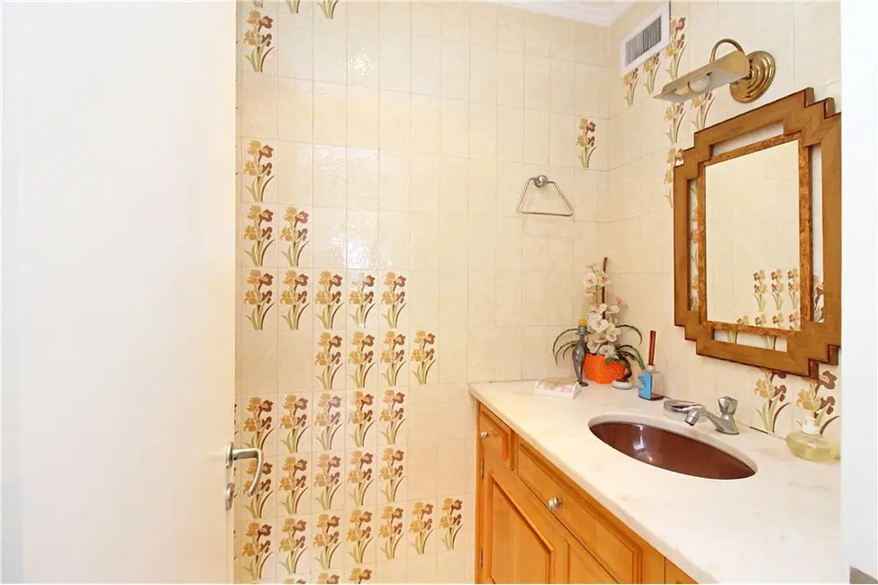 Apartamento com 3 quartos à venda, 151m2 em Rio Branco, Porto Alegre - RS - imagem 3 Foto 3 de Apartamento com 3 quartos à venda, 151m2 em Rio Branco, Porto Alegre - RS