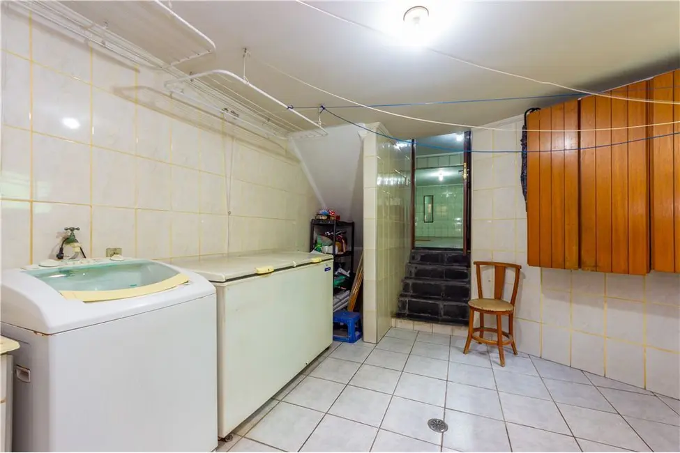 Casa com 2 quartos à venda, 137m2 em Parque Sevilha, São Paulo - SP - imagem 3 Foto 3 de Casa com 2 quartos à venda, 137m2 em Parque Sevilha, São Paulo - SP