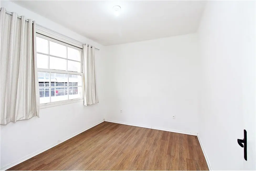 Apartamento com 1 quarto à venda, 33m2 em Centro Histórico, Porto Alegre - RS - imagem 3 Foto 3 de Apartamento com 1 quarto à venda, 33m2 em Centro Histórico, Porto Alegre - RS