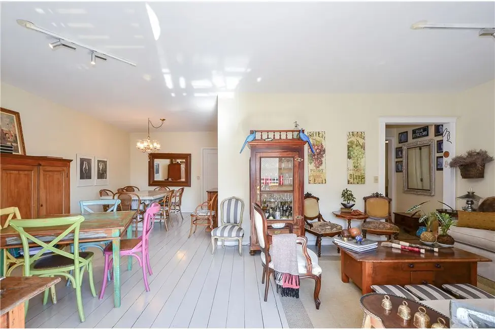 Foto 9 de Apartamento com 4 quartos à venda, 210m2 em Real Parque, São Paulo - SP