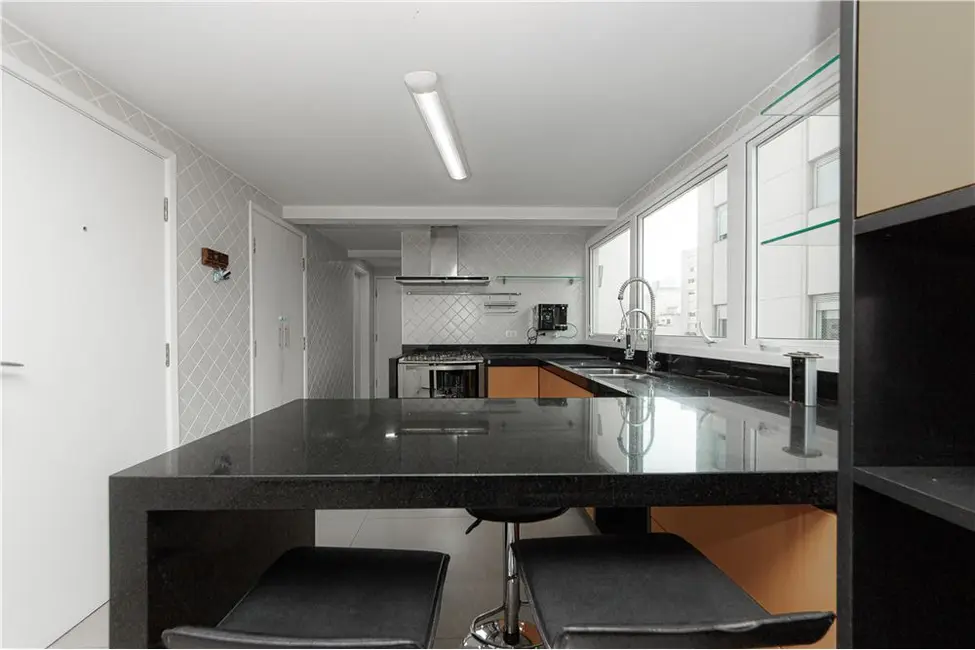 Foto 8 de Apartamento com 3 quartos à venda, 149m2 em Itaim Bibi, São Paulo - SP