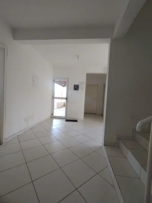 Apartamento com 3 quartos à venda, 51m2 em Osasco, Colombo - PR - imagem 8 Foto 8 de Apartamento com 3 quartos à venda, 51m2 em Osasco, Colombo - PR