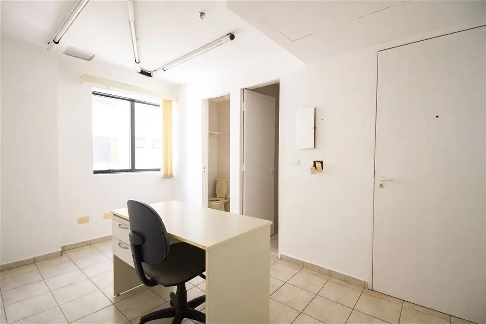 Sala Comercial à venda, 35m2 em Liberdade, São Paulo - SP - imagem 8 Foto 8 de Sala Comercial à venda, 35m2 em Liberdade, São Paulo - SP