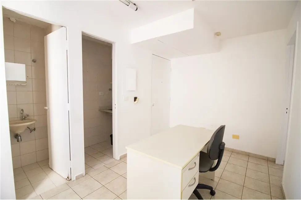 Sala Comercial à venda, 35m2 em Liberdade, São Paulo - SP - imagem 7 Foto 7 de Sala Comercial à venda, 35m2 em Liberdade, São Paulo - SP