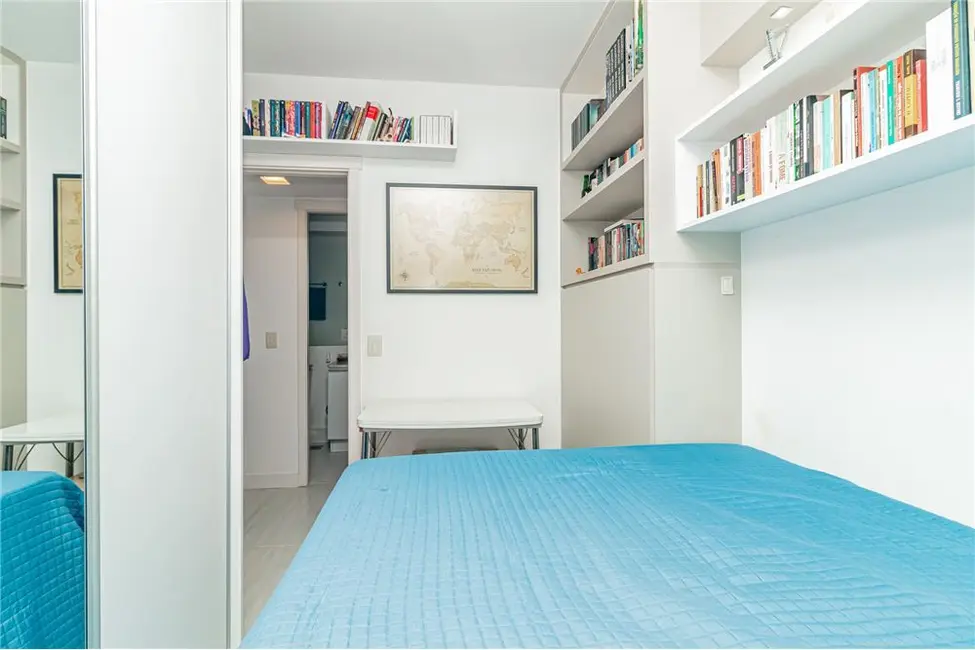 Foto 8 de Apartamento com 2 quartos à venda, 67m2 em Santo Antônio, Porto Alegre - RS