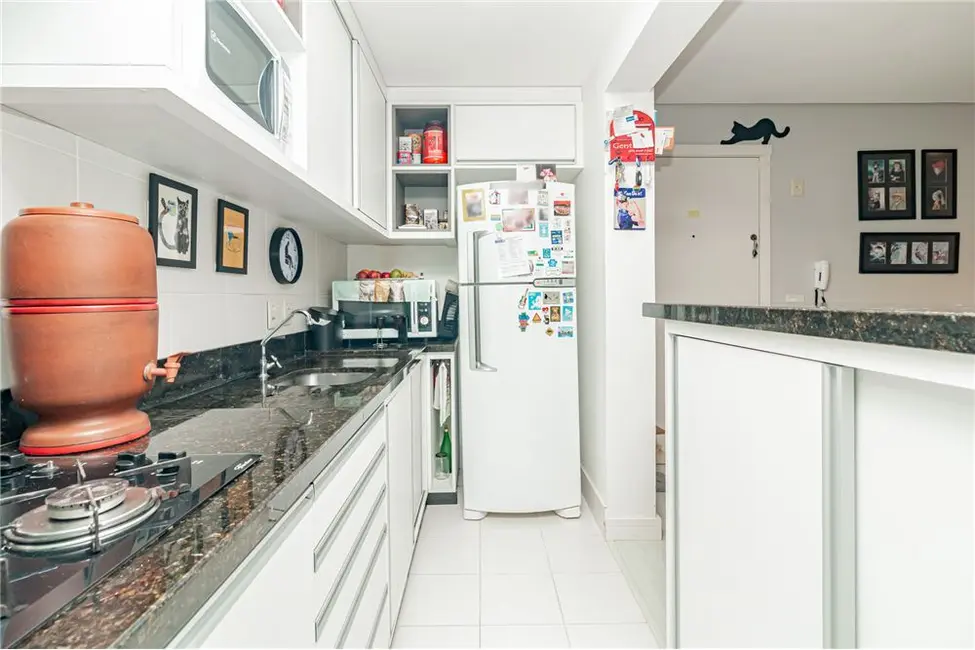 Foto 6 de Apartamento com 2 quartos à venda, 67m2 em Santo Antônio, Porto Alegre - RS