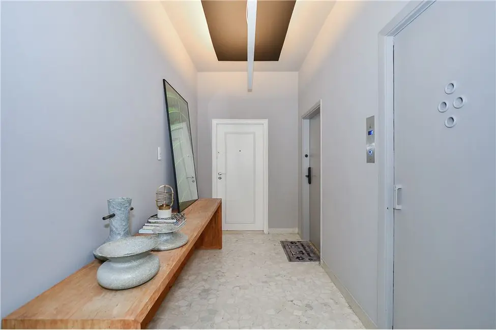 Apartamento com 3 quartos à venda, 191m2 em Higienópolis, São Paulo - SP - imagem 2 Foto 2 de Apartamento com 3 quartos à venda, 191m2 em Higienópolis, São Paulo - SP