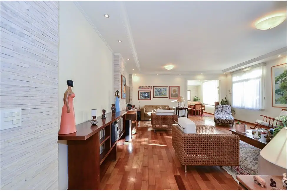 Apartamento com 3 quartos à venda, 191m2 em Higienópolis, São Paulo - SP - imagem 4 Foto 4 de Apartamento com 3 quartos à venda, 191m2 em Higienópolis, São Paulo - SP