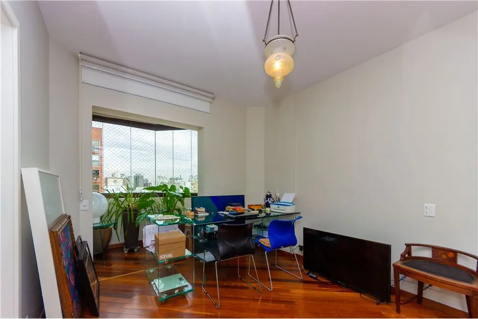 Apartamento com 3 quartos à venda, 151m2 em Vila Nova Conceição, São Paulo - SP - imagem 7 Foto 7 de Apartamento com 3 quartos à venda, 151m2 em Vila Nova Conceição, São Paulo - SP