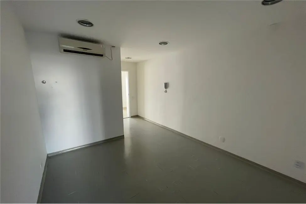 Sala Comercial com 1 quarto à venda, 32m2 em Itaim Bibi, São Paulo - SP - imagem 4 Foto 4 de Sala Comercial com 1 quarto à venda, 32m2 em Itaim Bibi, São Paulo - SP