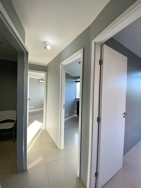 Foto 3 de Sala Comercial à venda, 46m2 em Moinhos de Vento, Porto Alegre - RS