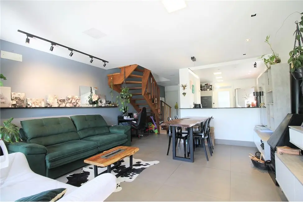 Casa com 3 quartos à venda, 112m2 em Agronomia, Porto Alegre - RS - imagem 8 Foto 8 de Casa com 3 quartos à venda, 112m2 em Agronomia, Porto Alegre - RS