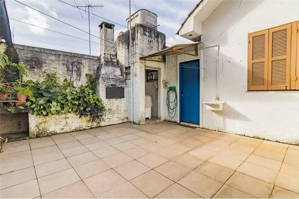 Foto 8 de Casa com 5 quartos à venda, 130m2 em Jardim do Salso, Porto Alegre - RS