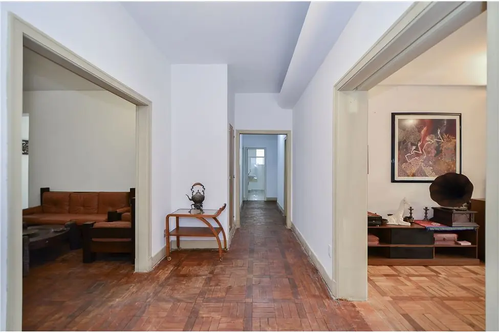 Apartamento com 3 quartos à venda, 252m2 em Higienópolis, São Paulo - SP - imagem 8 Foto 8 de Apartamento com 3 quartos à venda, 252m2 em Higienópolis, São Paulo - SP