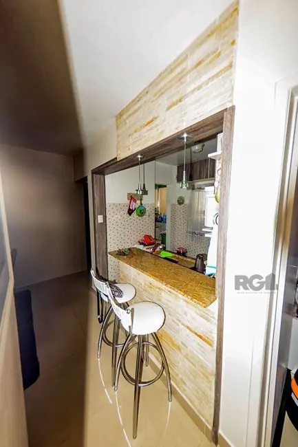 Foto 6 de Apartamento com 2 quartos à venda, 50m2 em Cristal, Porto Alegre - RS