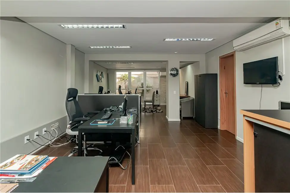 Foto 3 de Sala Comercial à venda, 64m2 em São João, Porto Alegre - RS