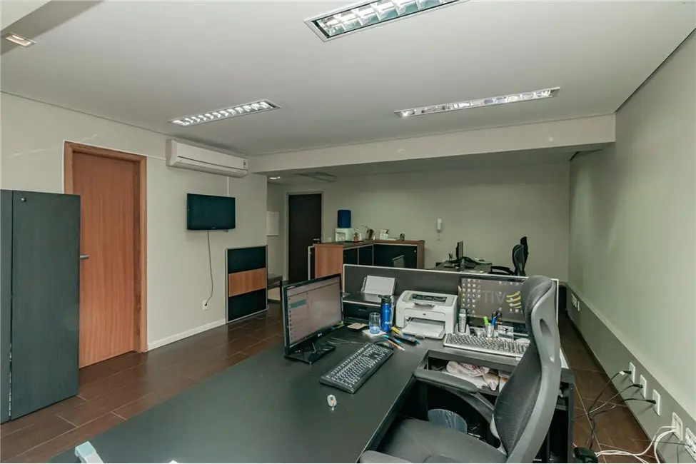 Foto 8 de Sala Comercial à venda, 64m2 em São João, Porto Alegre - RS