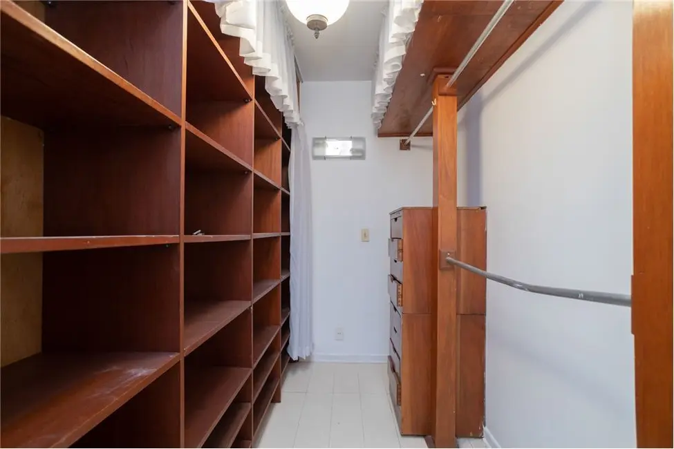 Apartamento com 3 quartos à venda, 145m2 em Jardim Paulista, São Paulo - SP - imagem 8 Foto 8 de Apartamento com 3 quartos à venda, 145m2 em Jardim Paulista, São Paulo - SP