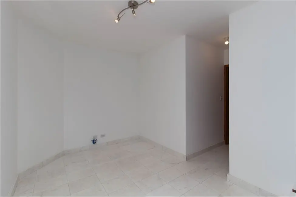 Apartamento com 3 quartos à venda, 93m2 em Moema, São Paulo - SP - imagem 8 Foto 8 de Apartamento com 3 quartos à venda, 93m2 em Moema, São Paulo - SP