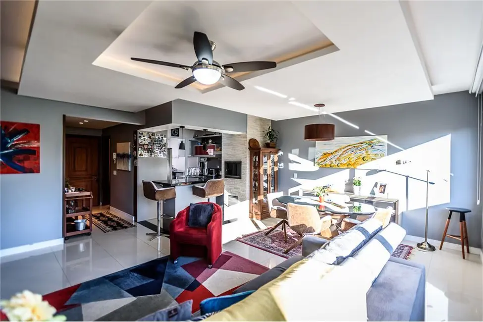 Apartamento com 3 quartos à venda, 110m2 em Higienópolis, Porto Alegre - RS - imagem 4 Foto 4 de Apartamento com 3 quartos à venda, 110m2 em Higienópolis, Porto Alegre - RS