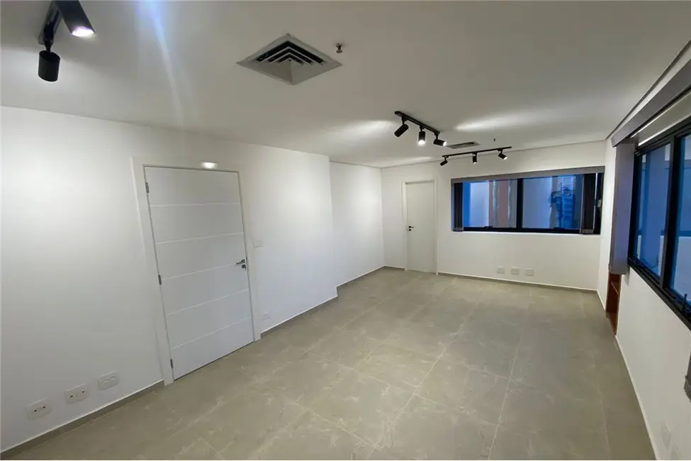 Sala Comercial à venda, 33m2 em Itaim Bibi, São Paulo - SP - imagem 8 Foto 8 de Sala Comercial à venda, 33m2 em Itaim Bibi, São Paulo - SP