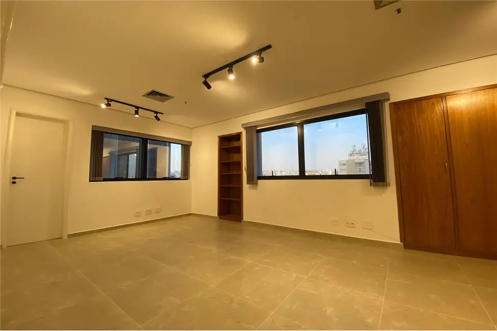 Sala Comercial à venda, 33m2 em Itaim Bibi, São Paulo - SP - imagem 3 Foto 3 de Sala Comercial à venda, 33m2 em Itaim Bibi, São Paulo - SP