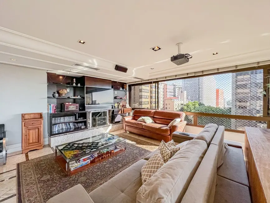 Apartamento com 3 quartos à venda, 174m2 em Bela Vista, Porto Alegre - RS - imagem 6 Foto 6 de Apartamento com 3 quartos à venda, 174m2 em Bela Vista, Porto Alegre - RS