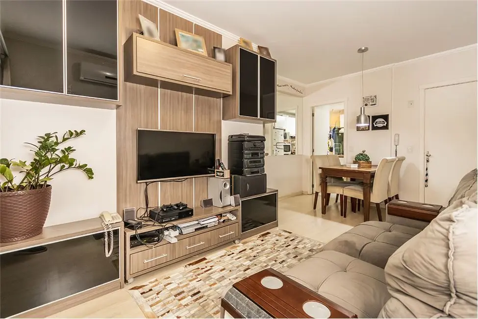 Foto 2 de Apartamento com 3 quartos à venda, 66m2 em Santo Antônio, Porto Alegre - RS