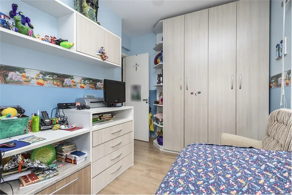 Apartamento com 3 quartos à venda, 66m2 em Santo Antônio, Porto Alegre - RS - imagem 6 Foto 6 de Apartamento com 3 quartos à venda, 66m2 em Santo Antônio, Porto Alegre - RS