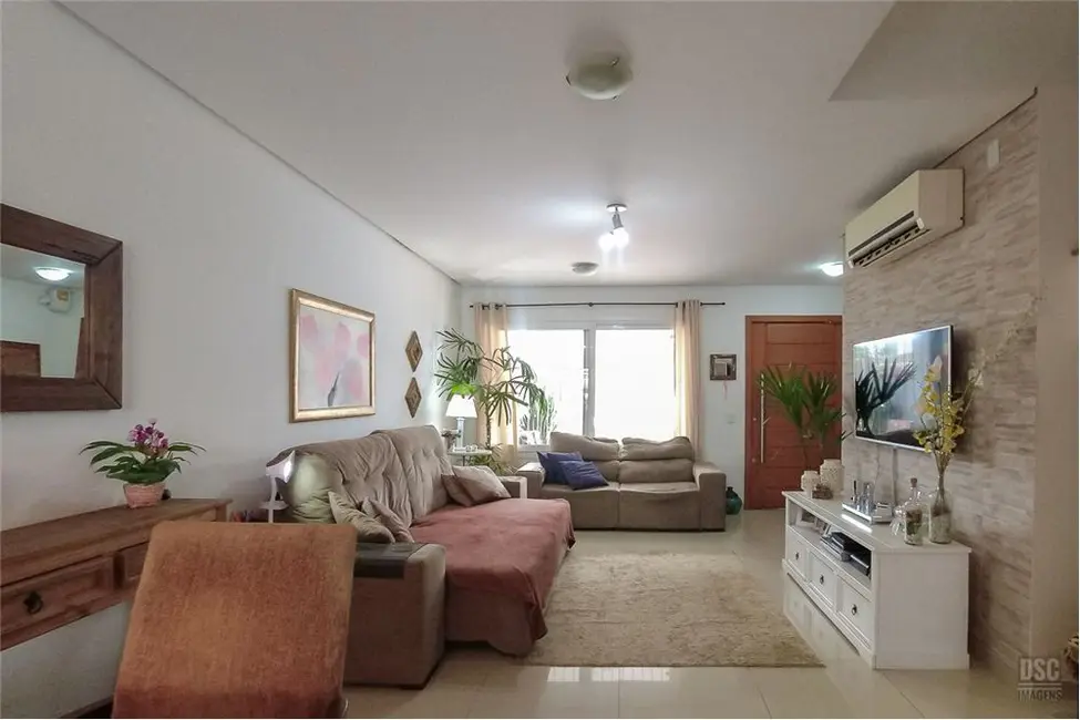 Foto 8 de Casa com 3 quartos à venda, 135m2 em Hípica, Porto Alegre - RS