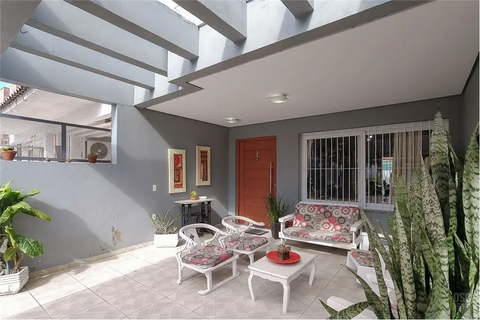 Foto 2 de Casa com 3 quartos à venda, 135m2 em Hípica, Porto Alegre - RS