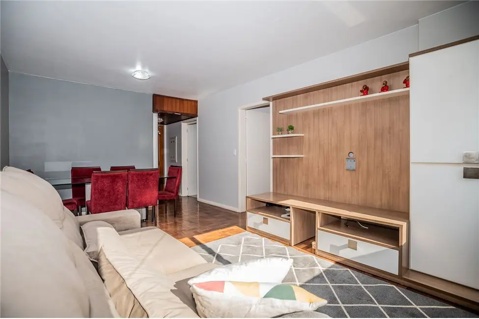 Apartamento com 3 quartos à venda, 95m2 em Centro Histórico, Porto Alegre - RS - imagem 4 Foto 4 de Apartamento com 3 quartos à venda, 95m2 em Centro Histórico, Porto Alegre - RS